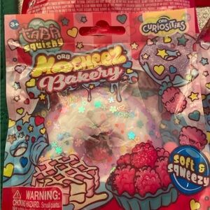 ORB MagCheez Bakery Squishy Donut - Pink & White